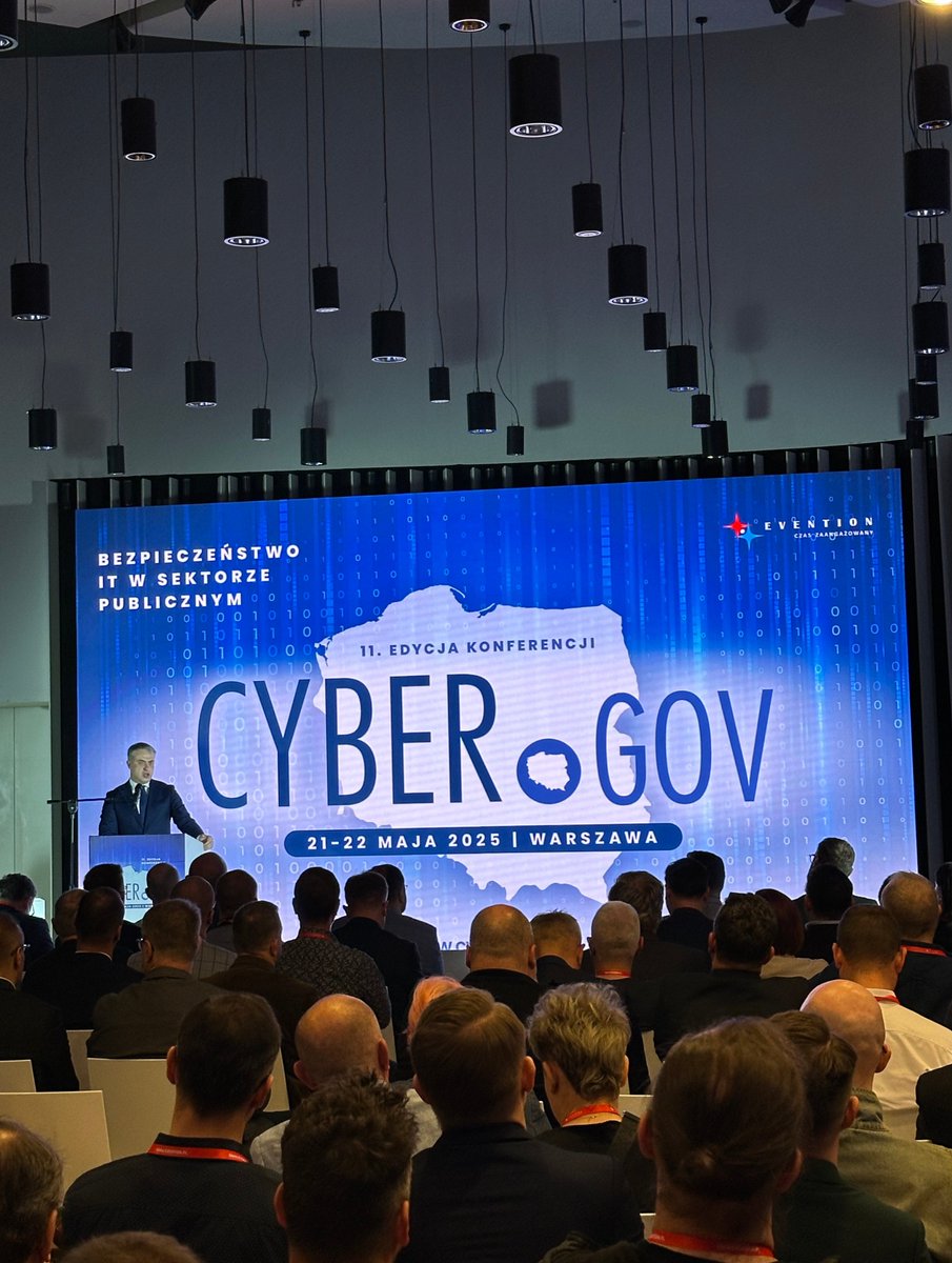 Cybersecurity przez cały rok tweet media