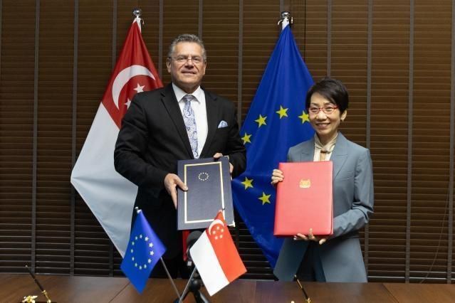 Consell de Cambres de Catalunya Internacional (@cambres_go) on Twitter photo 🌐Nou horitzó per al comerç digital amb l’Àsia!
La UE i Singapur signen el 1r Acord de Comerç Digital.
✅Més oportunitats per a empreses catalanes:
🔹 Menys traves
🔹 Dades segures
🔹 Comerç electrònic àgil
👉lnkd.in/d94vw3Hs
#CambresCat #Paicambres #Internacionalització 🌐Nou horitzó per al comerç digital amb l’Àsia!
La UE i Singapur signen el 1r Acord de Comerç Digital.
✅Més oportunitats per a empreses catalanes:
🔹 Menys traves
🔹 Dades segures
🔹 Comerç electrònic àgil
👉lnkd.in/d94vw3Hs
#CambresCat #Paicambres #Internacionalització
