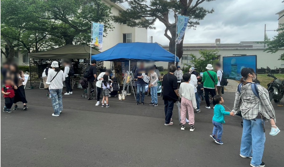 Ishikawa_PCO's tweet image. #金沢駐屯地 創立75周年記念行事
目の前で行われる訓練展示は迫力満点❗️
広報ブースもたくさんの方で笑顔溢れるイベントになりました✨👏
#陸上自衛隊 #創立記念行事 #オートバイ #体験 #イベント情報