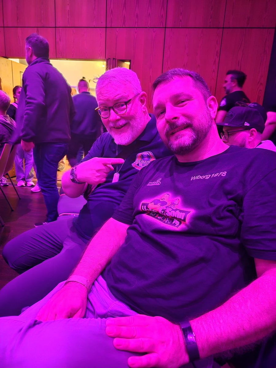 Ulinator tweet media