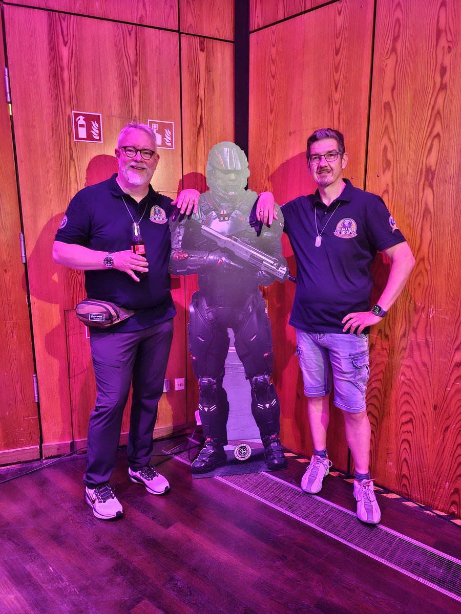 Ulinator tweet media