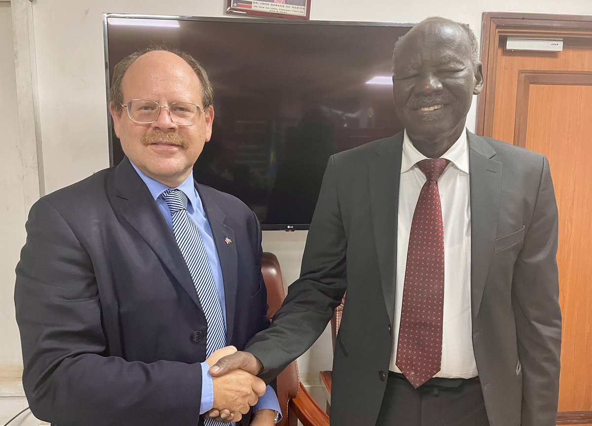 Glad to meet Dr <a href="/akol_lam/">LamAkol</a>, congratulate him on his appointment as Transport Minister &amp; discuss his priorities.

I reiterated, as I have with all 🇸🇸Ministers, the need for an immediate ceasefire, release of detainees &amp; a return to dialogue for peace in #SouthSudan.