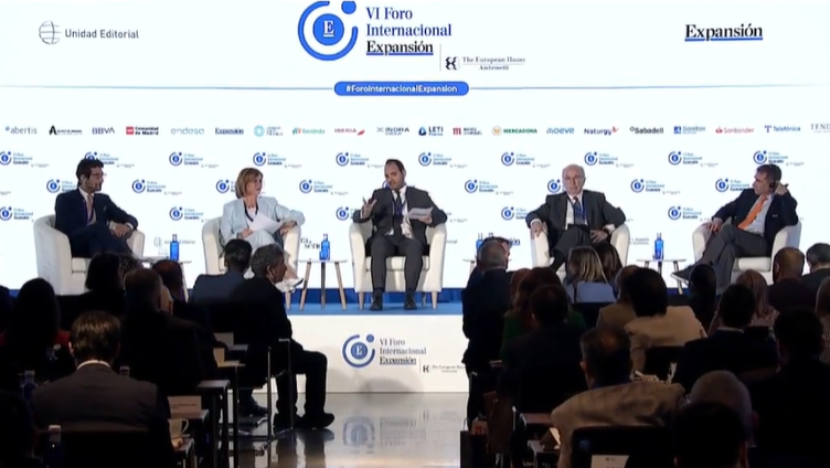 expansioncom (@expansioncom) on Twitter photo Nos acompañan <a href="/FabricePothier/">Fabrice Pothier</a>, CEO de <a href="/rasmussenglobal/">Rasmussen Global</a>, <a href="/NATORomeroC/">Carmen Romero</a>, director of Security Policy <a href="/NATO/">NATO</a>, Alan Solomont, presidente de <a href="/camarascomercio/">Cámara de España</a> de España en EEUU y Joaquín Almunia, exvicepresidente y excomisario europeo de Competencia
#ForoInternacionalExpansion Nos acompañan <a href="/FabricePothier/">Fabrice Pothier</a>, CEO de <a href="/rasmussenglobal/">Rasmussen Global</a>, <a href="/NATORomeroC/">Carmen Romero</a>, director of Security Policy <a href="/NATO/">NATO</a>, Alan Solomont, presidente de <a href="/camarascomercio/">Cámara de España</a> de España en EEUU y Joaquín Almunia, exvicepresidente y excomisario europeo de Competencia
#ForoInternacionalExpansion