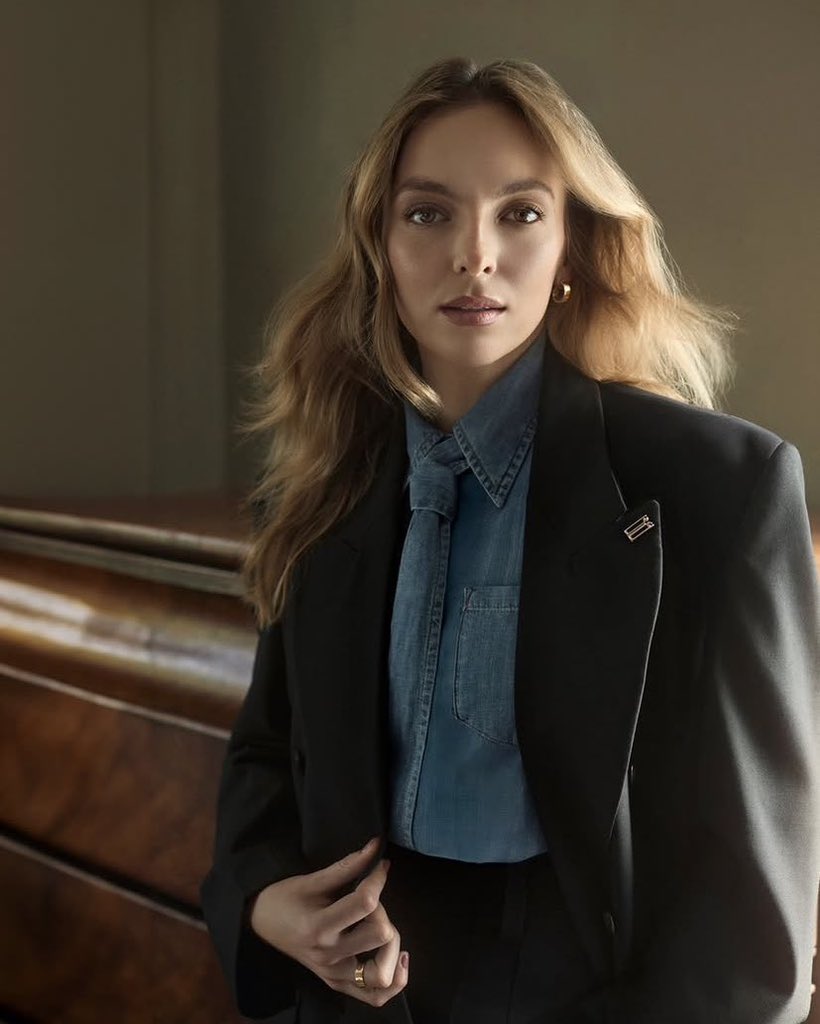 Villanelle is alive and thriving