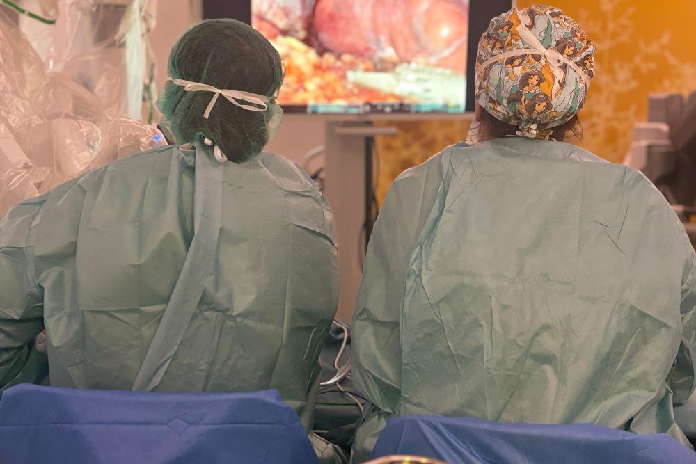 Cerdanyola .info (@puntinfo) on Twitter photo El <a href="/parctauli/">Consorci Corporació Sanitària Parc Taulí</a> inicia el programa de cirurgia robòtica pediàtrica
El primer intervingut amb aquesta tècnica a l'hospital de referència de #Cerdanyola ha estat un noi de 14 anys
Més informació a tinyurl.com/yxu29xkd El <a href="/parctauli/">Consorci Corporació Sanitària Parc Taulí</a> inicia el programa de cirurgia robòtica pediàtrica
El primer intervingut amb aquesta tècnica a l'hospital de referència de #Cerdanyola ha estat un noi de 14 anys
Més informació a tinyurl.com/yxu29xkd