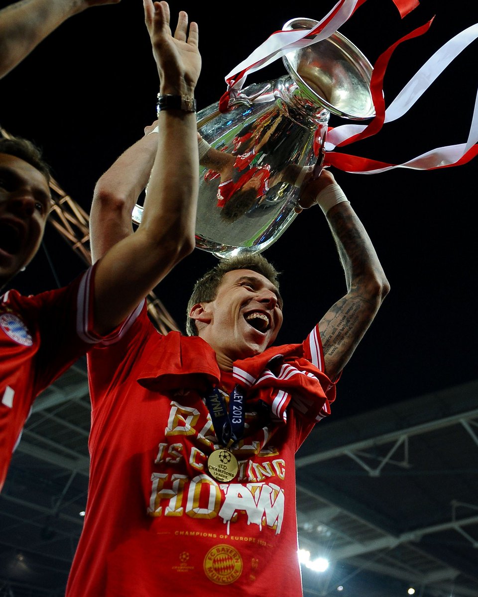 FC Bayern München (@fcbayern) on Twitter photo Happy Birthday, <a href="/MarioMandzukic9/">Mario Mandžukić MM17</a>! 🥳
Wir wünschen dir nur das Beste zum 3️⃣9️⃣. Geburtstag! 🍀
#FCBayern #MiaSanMia Happy Birthday, <a href="/MarioMandzukic9/">Mario Mandžukić MM17</a>! 🥳
Wir wünschen dir nur das Beste zum 3️⃣9️⃣. Geburtstag! 🍀
#FCBayern #MiaSanMia