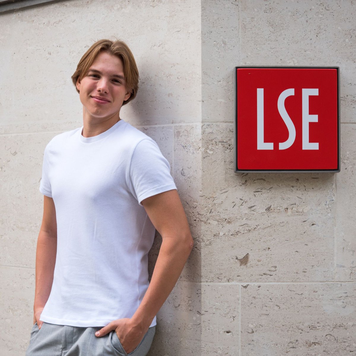 📝 MG104: Innovation Management - My Experience 📝

"Overall the course is something unforgettable – I believe it is one of the best courses offered by Summer School."

If you're interested in or are taking MG104, check out Alex's thoughts on the course: lse.ac.uk/study-at-lse/s…