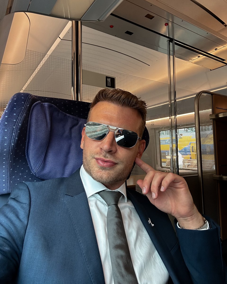 Just another day 👨🏻‍✈️