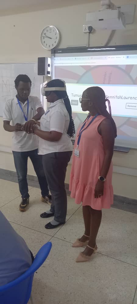 KabojjaSchool's tweet image. Today our Year 8 students explored real world physics in a fully immersive Virtual Reality lesson.
An experience redefining classroom learning through innovation and Technology.
#VirtualRealityInEducation #InnovativeLearning #DigitalLearning #TransformingEducation