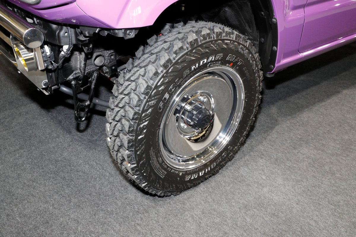 GEOLANDAR_JP's tweet photo. 東京オートサロン2025 ジオランダー装着デモカーご紹介

BEYOND JAPAN 様

車輛：ジムニー
装着タイヤ：GEOLANDAR M/T G003
サイズ：185/85R16LT

#YOKOHAMA #ヨコハマタイヤ #GEOLANDAR #ジオランダー #MT #G003 #TAS #オートサロン #BEYONDJAPAN #ジムニー https://t.co/vWuegCmmTx