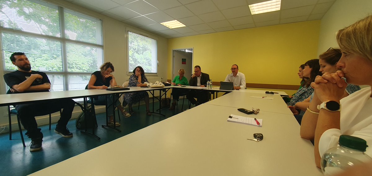 IsfecSt's tweet photo. Hier, notre ISFEC a accueilli M. Bruno Chauvineau pour un temps d’échange autour du retour de visite de tutelle. Un moment riche avec toutes les parties prenantes, soulignant nos forces et pistes d'amélioration. Merci à tous pour votre engagement ! https://t.co/ZZN8e79chZ