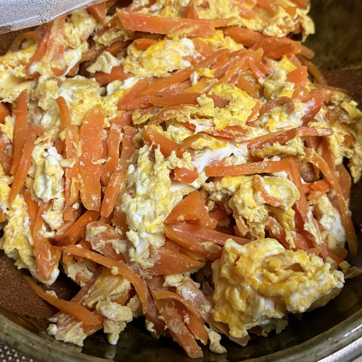 en_em08's tweet photo. 今日の夕飯おかずは、鶏肉とピーマンのやわらか味噌煮・にんじんしりしり・キャベツときのこの和風カレー和え・きゅうりの塩昆布サラダです🫡(あと冷奴もプラス予定)
#ごはん記録 #今日のごはん #晩ご飯記録 #今日の晩ご飯 #自炊記録 #おうちごはん https://t.co/0YeXBC3uGJ