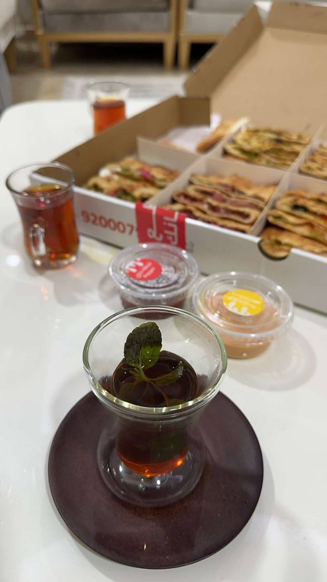 إنتهاء العلاقات لا يعني بدء الحرب، كونوا ذو أصلٍ طيب، إنهوا كل شيء وإحفظوا الود ..

،،العلاقات أخلاق ، حتى لو انتهت،،

#اليوم_العالمي_للشاي