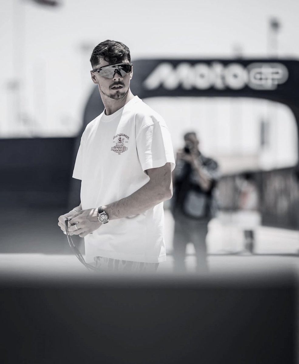 cherche recherche rpdm rp dm 

hello je cherche à lancer ce compte avec des liens, de nouvelles interactions, un tl safe et goods vibes. Venez remplir mes dms. 

♡ : pour un follow/dm  
↻ : pour la visibilité