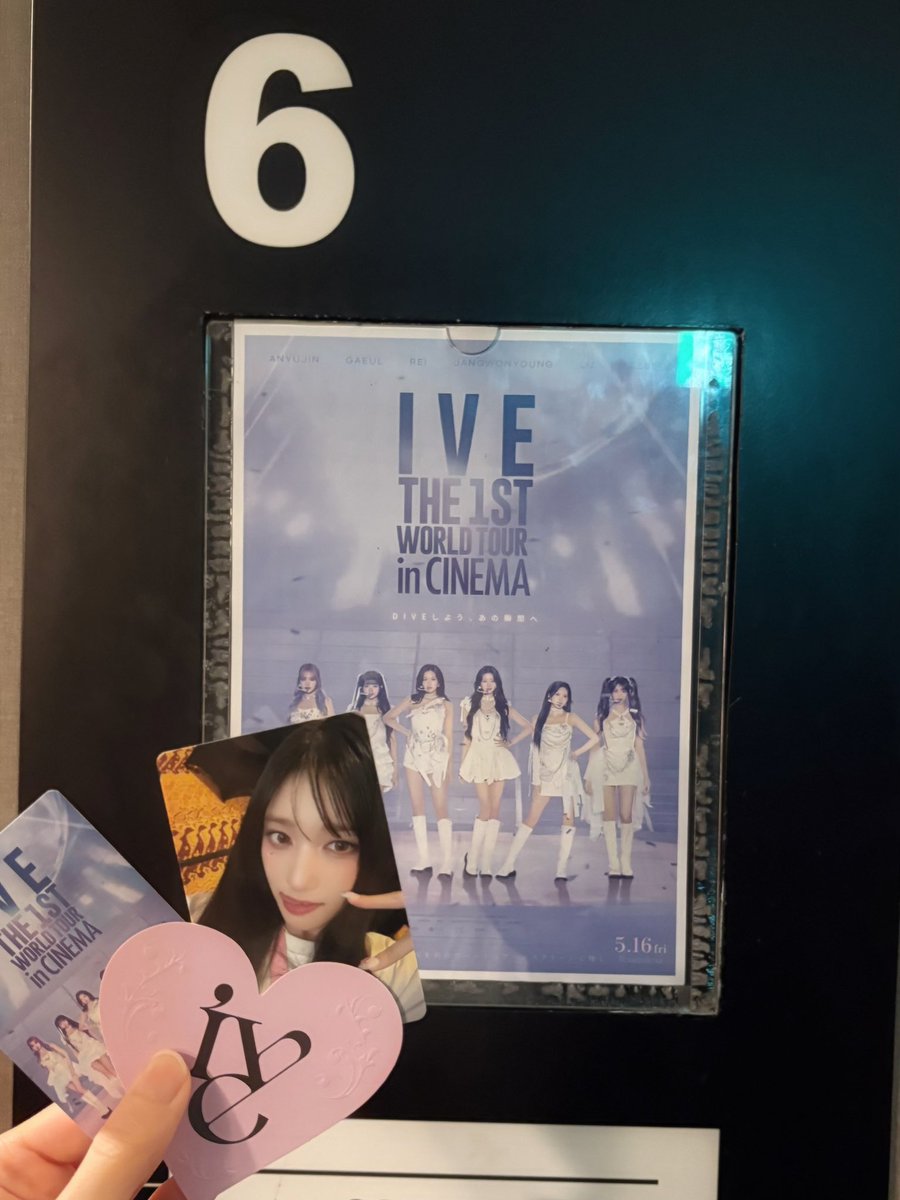 vxov71_'s tweet photo. 映画館で見れたのが感動(╥﹏╥)
インタビューで皆の想いも知れたしステージでキラキラ輝く6人がほんとにかっこよくて可愛すぎた！

IVEちゃんだいすき♡
#IVE_WORLD_TOUR_IN_CINEMA
#IVE映画参戦したよ https://t.co/CnYvfJDhWf