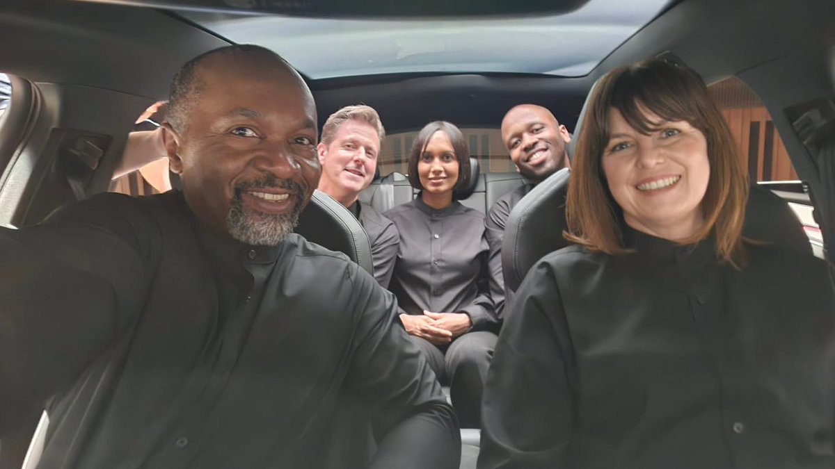 Have you seen it?
#Repost <a href="/cg_fraser/">Brandon</a> with <a href="/let/">let</a>.repost 
• • • • • •
I don't know if you've seen it, but we did this thing...!
#audi #lightasyoulikeit #moveit #audia6etronadvert
@sumudusinger <a href="/trowell_steve/">Steve Trowell</a> @joforbesmusic