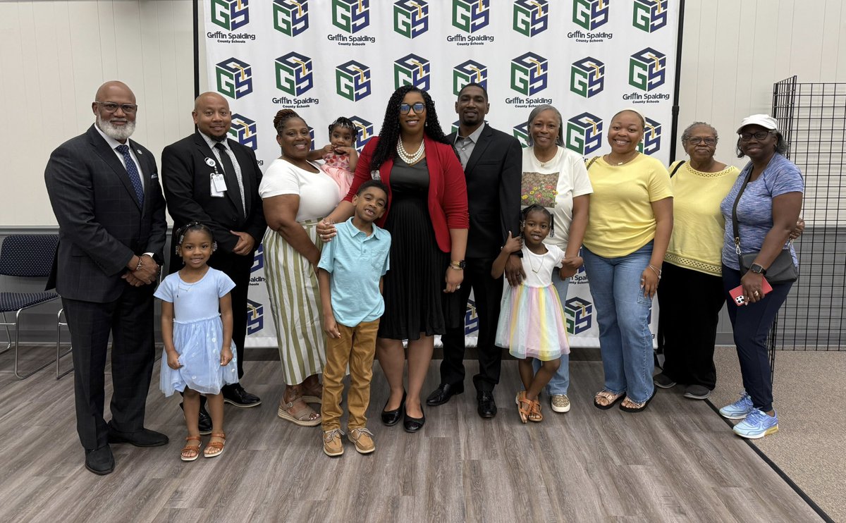 MrsQJackson's tweet photo. I am thankful to be selected as the new PRINCIPAL of Susie B. Atkinson Elementary School❤️ 

God has done it again!🙌🏽 https://t.co/xiFxn6RPXO