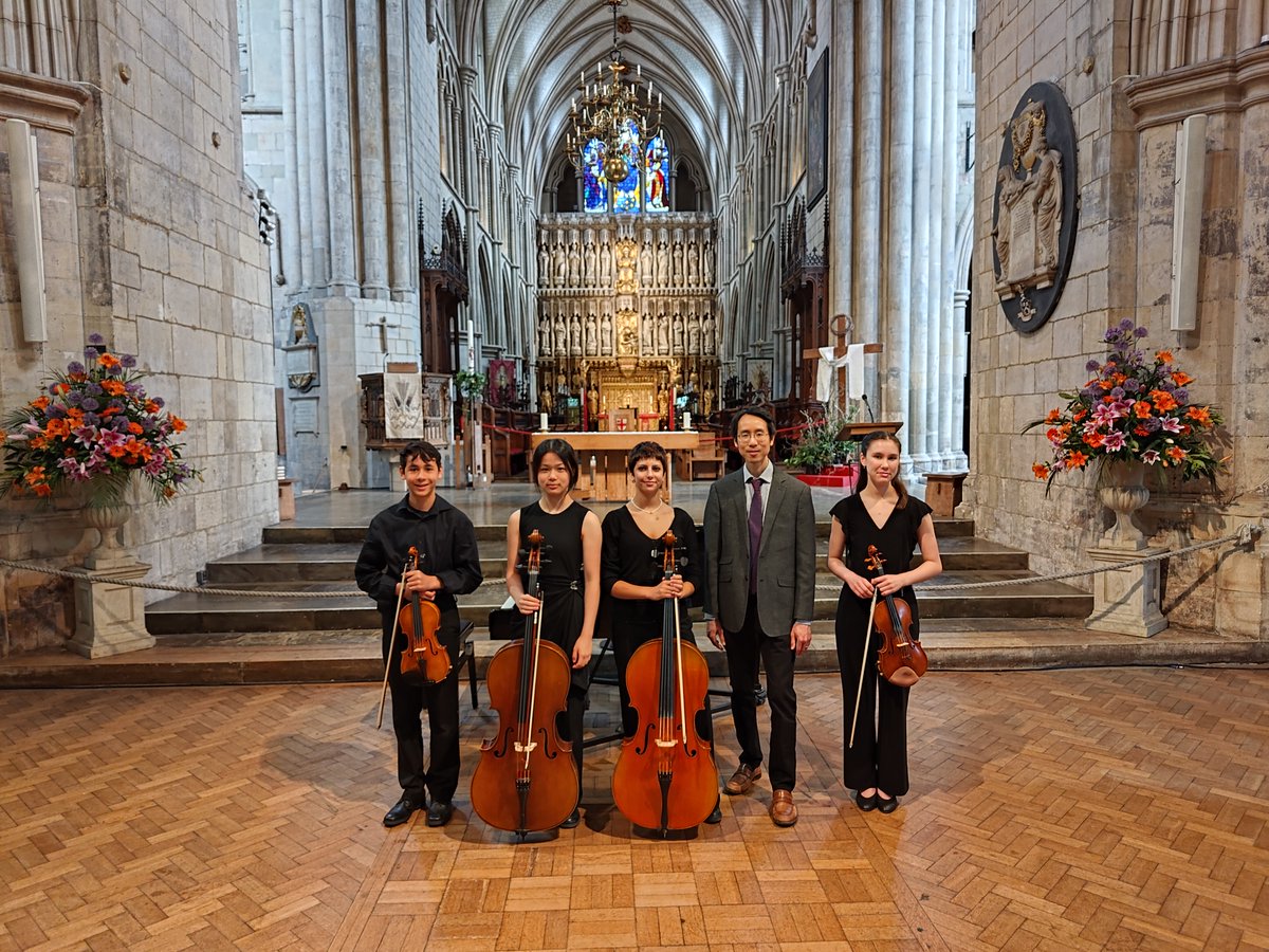 Yesterday our students performed in a lunchtime concert at Southwark Cathedral. Hugh, Lia, Blanche and Eve were accompanied by Mr Wey in a varied programme of classical repertoire. This included works by Brahms, Mendelssohn, Henriette Bosmans and Lili Boulanger.👏🎻