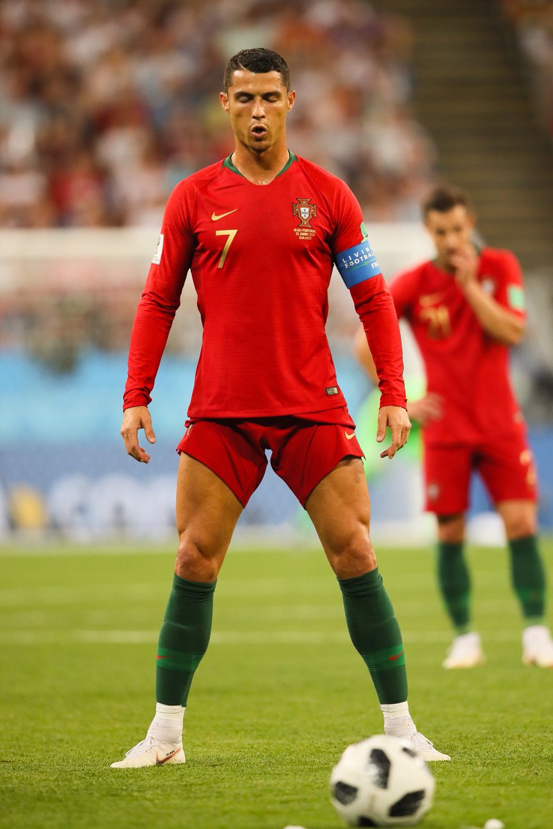 FIFAWorldCup's tweet photo. 🇵🇹⏳

#FIFAWorldCup https://t.co/myNCarm4Fx