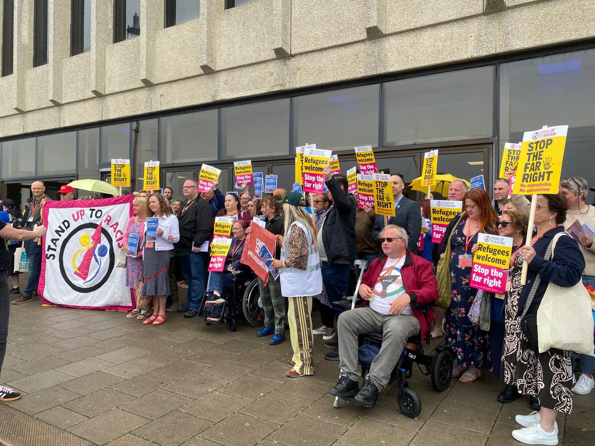 Stand Up To Racism (@antiracismday) on Twitter photo Delegates gathering outside of <a href="/pcs_union/">PCS Union (pcs.org.uk)</a> conference to say stop the far right and #RefugeesWelcome <a href="/Care4Calais/">Care4Calais</a> Delegates gathering outside of <a href="/pcs_union/">PCS Union (pcs.org.uk)</a> conference to say stop the far right and #RefugeesWelcome <a href="/Care4Calais/">Care4Calais</a>