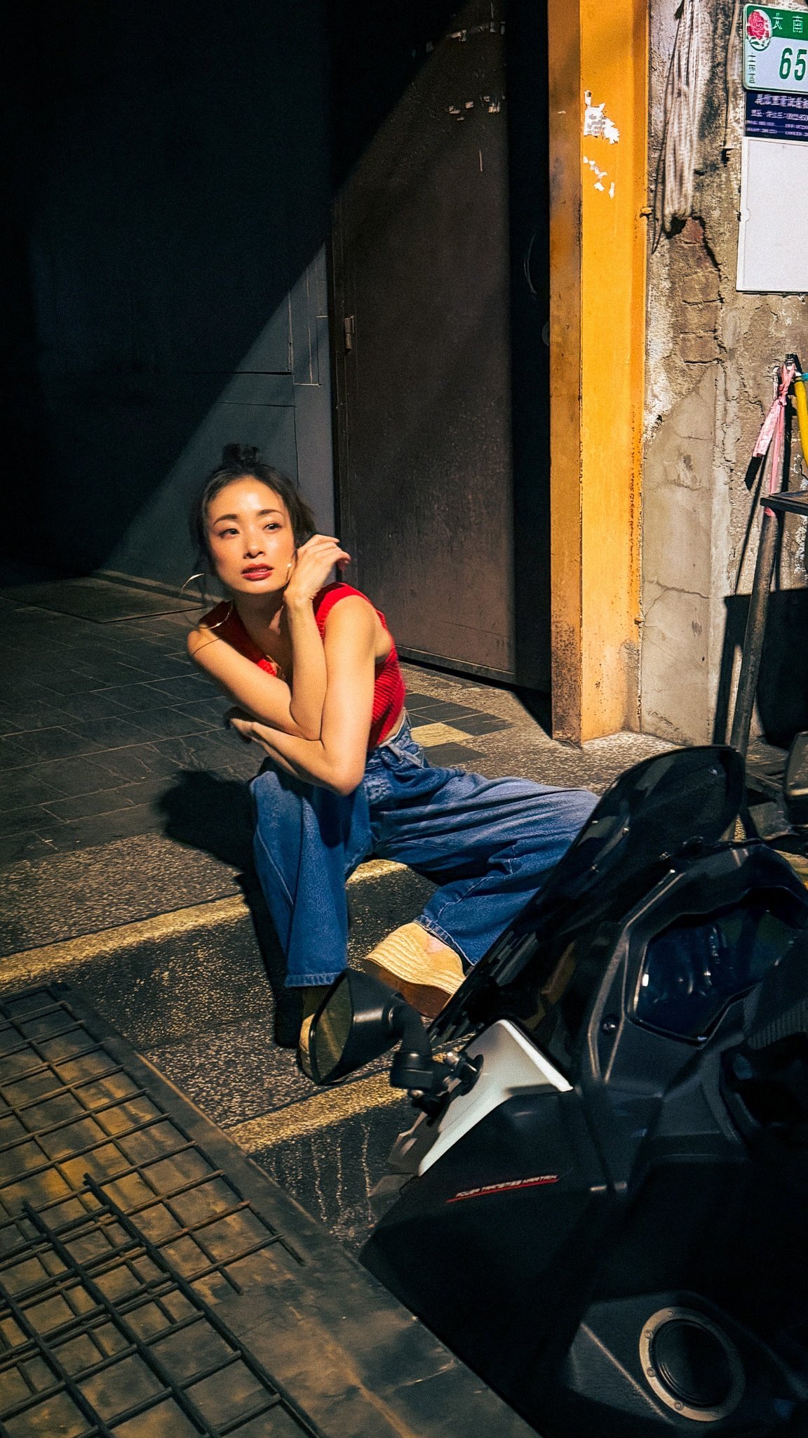 公式】上戸彩写真集『Midday Reverie』 7/10発売 (@Ayaueto_MR) / X