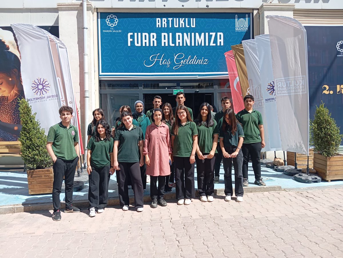 Okulumuz öğrencileri, Mardin Valiliği ve Büyükşehir Belediyesi tarafından düzenlenen "Mardin 2. Kitap Fuarı"na katıldı. Kitaplarla dolu bu anlamlı gün, öğrencilerimize ilham oldu.
<a href="/tcmeb/">Millî Eğitim Bakanlığı</a> <a href="/Yusuf__Tekin/">Yusuf Tekin</a> <a href="/tuncay_akkoyun/">Tuncay Akkoyun</a> <a href="/ali_eyyupkoca/">Ali Eyyupkoca</a> <a href="/kzltepekymkmlk/">kızıltepe kaymakamlk</a> <a href="/SuleymnAKIN/">Süleyman AKIN🇹🇷</a> <a href="/akadirgms/">Abdulkadir Gümüş</a>