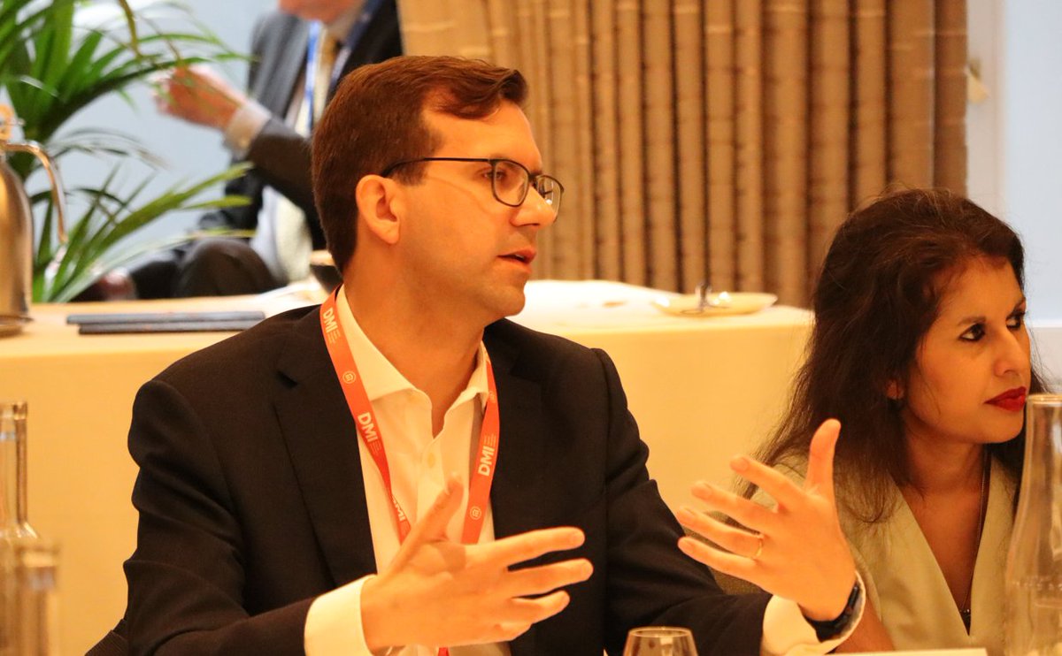 OMFIFDMI's tweet image. 馃敀 Tokenising private money: stablecoins versus tokenised deposits
A private roundtable opens day two of OMFIF鈥檚 Digital Money Summit 2025.
Speakers include:
馃憠Yesha Yadav of @vanderbiltlaw
馃憠Gabriel Callsen of the International Capital Market Association