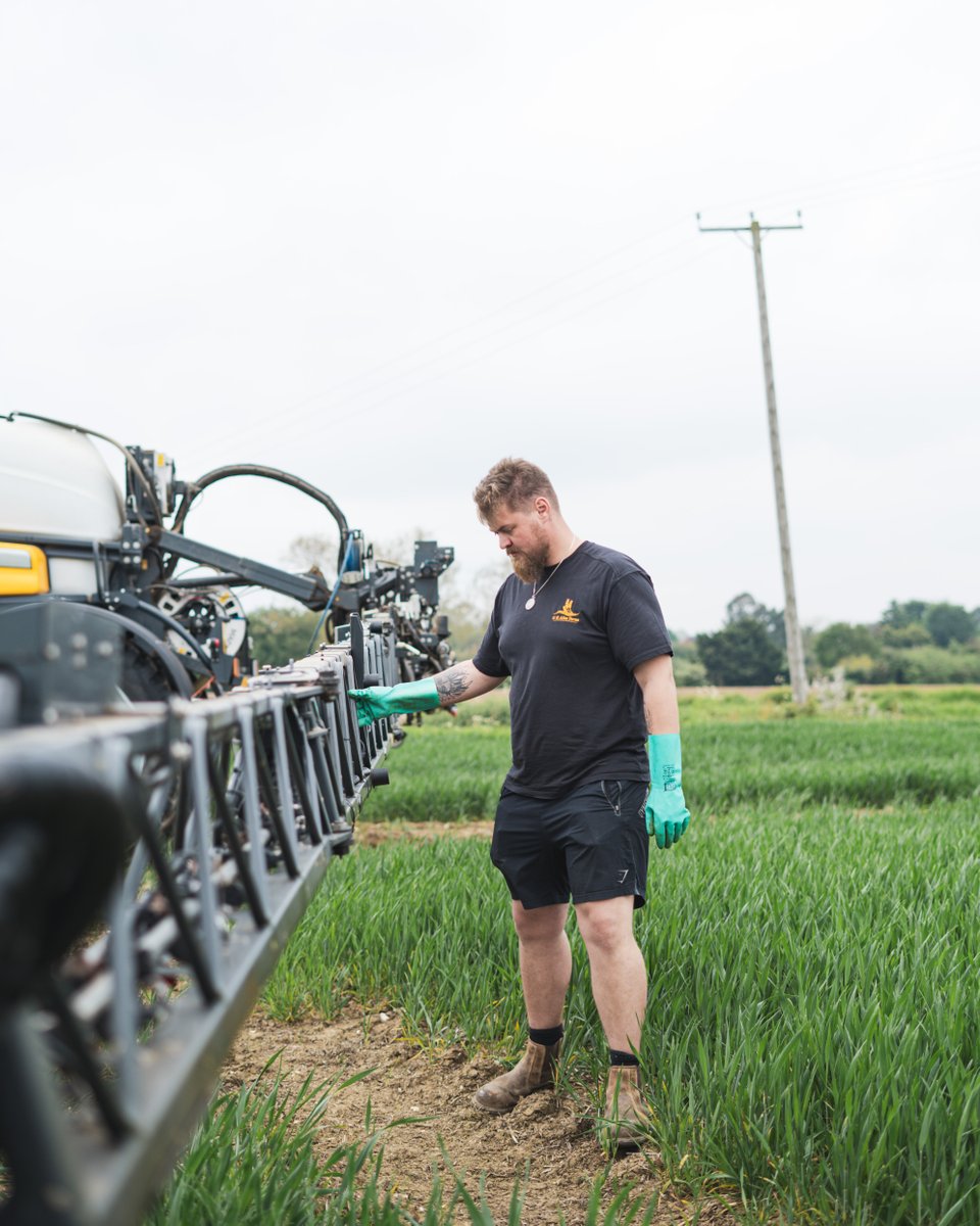 With over two-thirds of our range incorporating sulphur, we deliver reliable nutrient systems that balance nitrogen and sulphur for enhanced plant nutrition 🌿

#LiquidFertiliser #SustainableFarming #Fertiliser #Farming #Environmental #FarmingUK