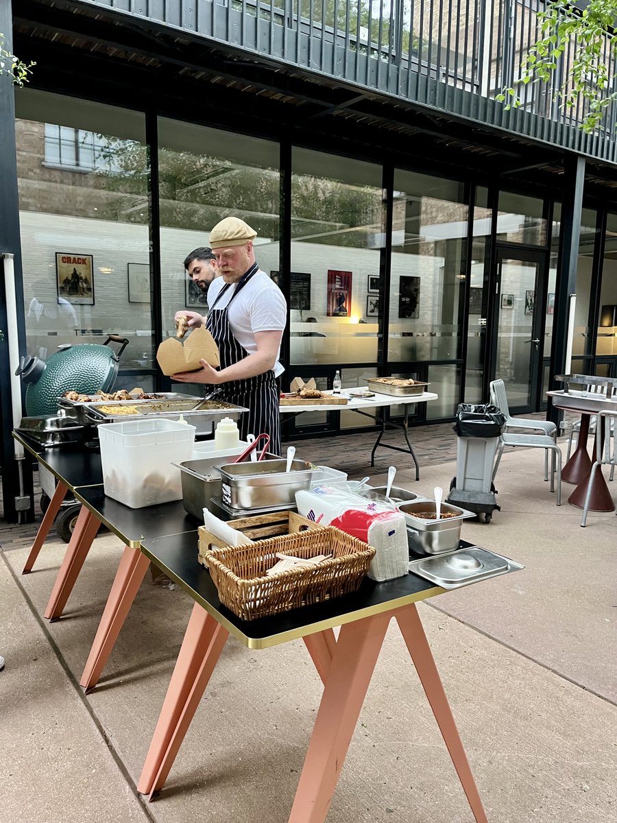 We'd like to say a big thank you to our tenants and members who attended the spring BBQ at De Beauvoir Block! ✨

The team at Albers were fantastic, serving up a delicious spread of Cajun-inspired dishes that paired perfectly with a spicy margarita or two.

Until next time! 👋