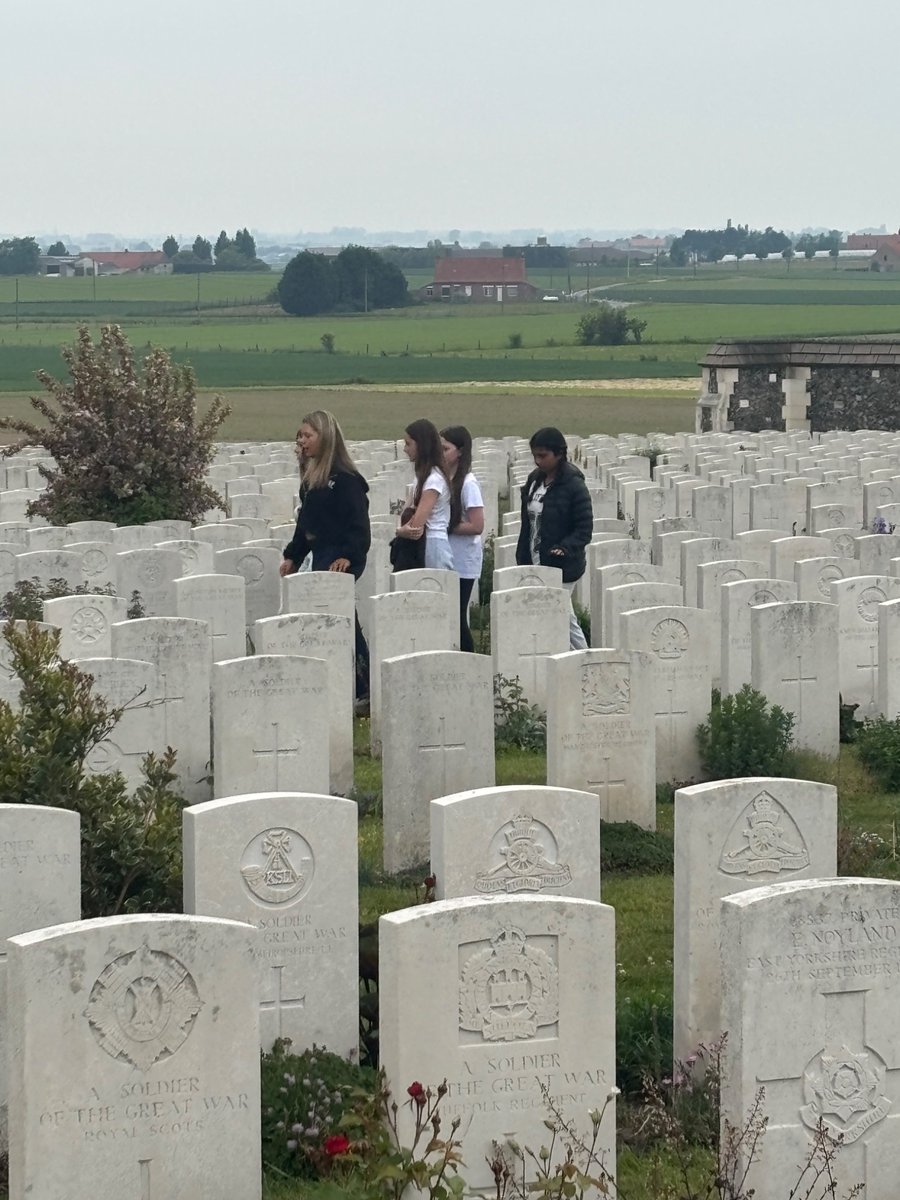 Battlefields Tour has arrived at Tyne Cot cemetery