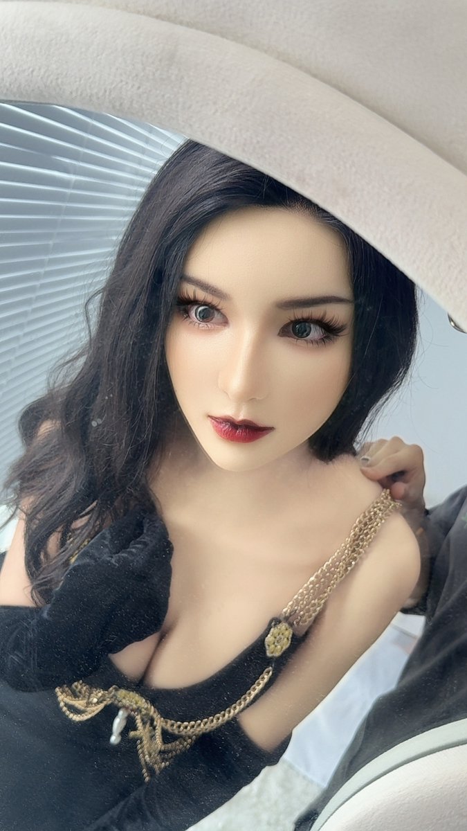 偷懒了几天，最近太热了！
#creafx #femalemask