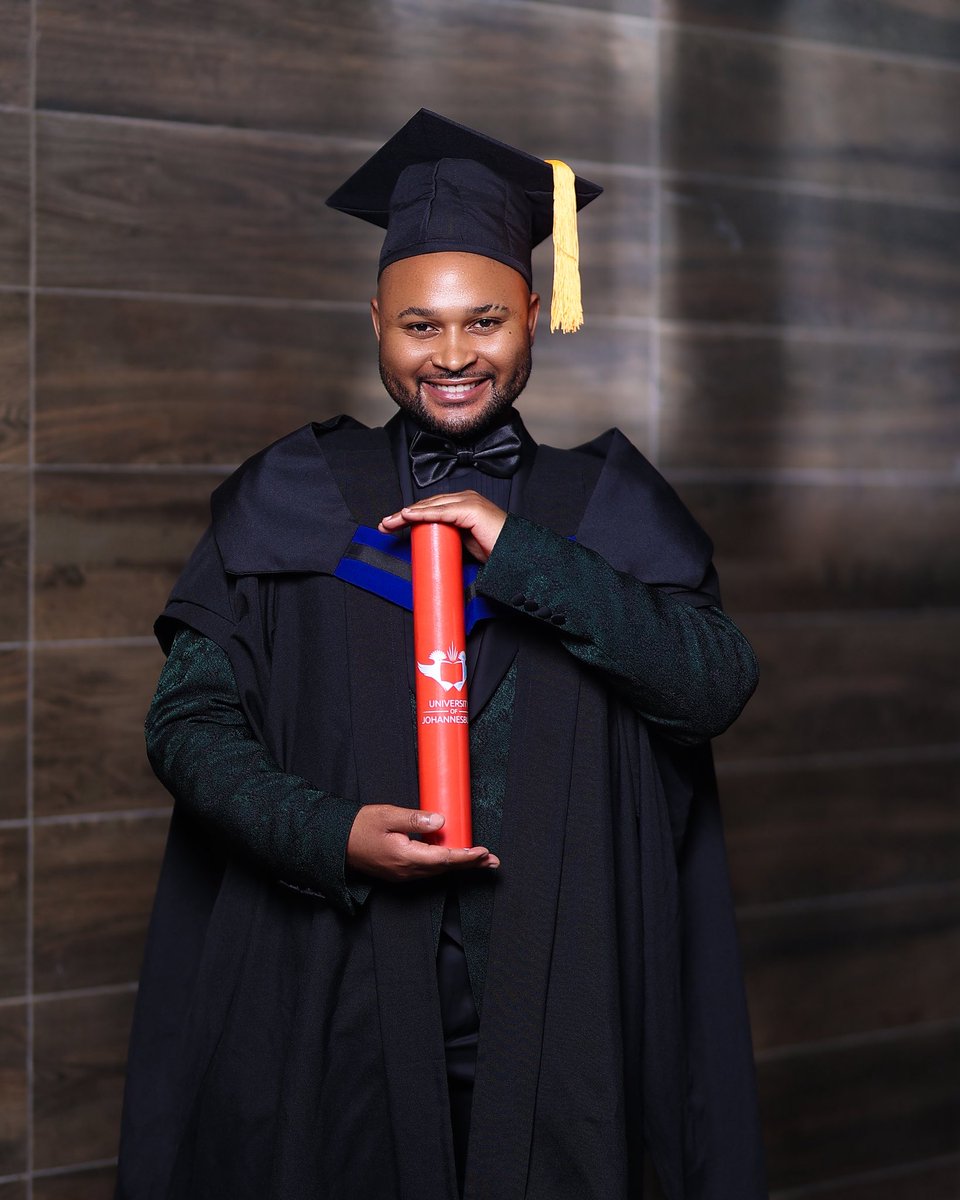 ๐๐๐๐๐ . tweet media