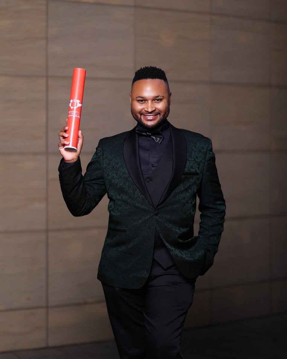 ๐๐๐๐๐ . tweet media