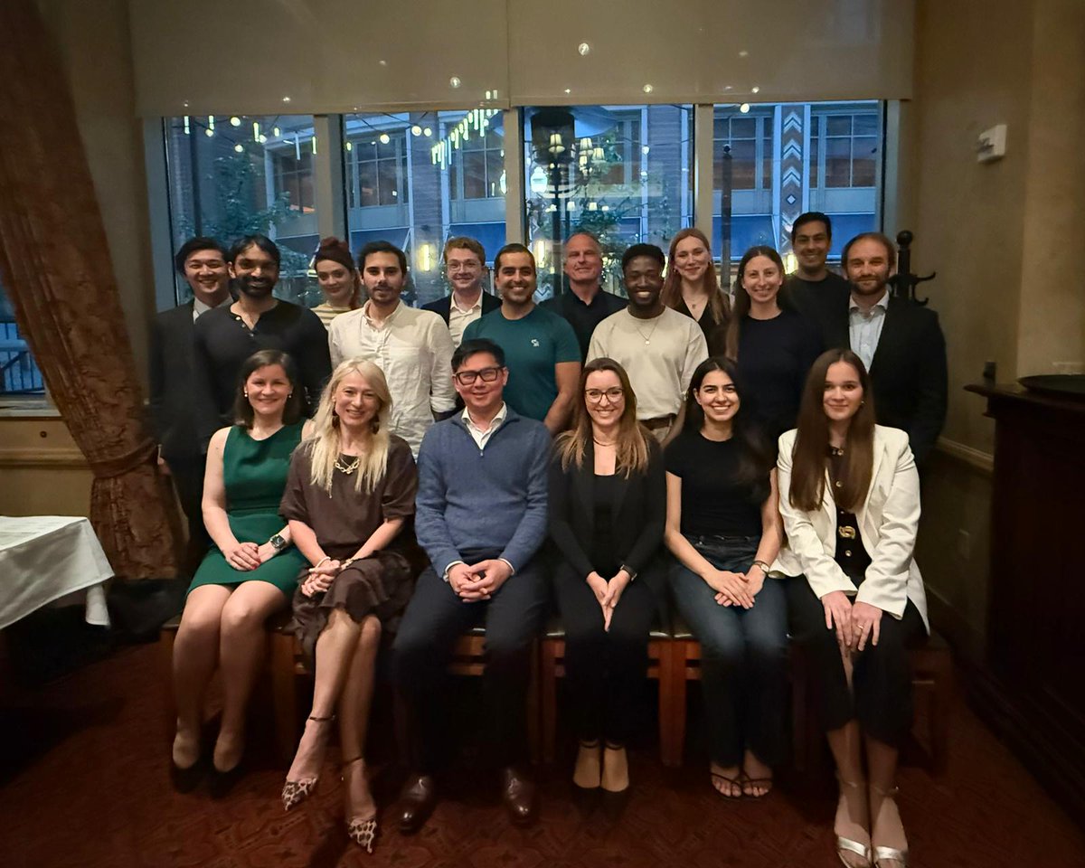 Annual MacLaren Lab Group Dinner at ARVO 2025. Great to see many familiar faces and share exciting updates!