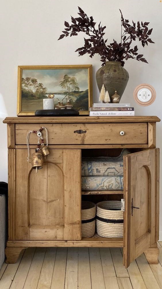 Keruidalighting's tweet image. Switch up your style with our Ceramic Wall Switches! �� Perfect for the modern home, these switches add a touch of vintage elegance with their sleek ceramic design. Functional, stylish, and eco-friendly—upgrade your walls today! ✨
#CeramicSwitches #VintageElegance #ModernHome