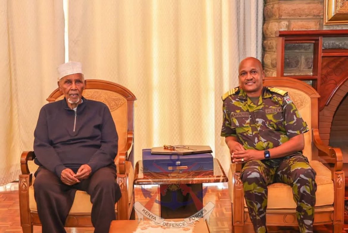 Abdinoor Ole Hussein, Hsc (@ole_abdinoor) on Twitter photo GENERAL MEETS GENERAL:
The meeting of Kenya's 🇰🇪 4th Commander of Kenya Defence Forces Gen (Rtd) Mohamud Haji Mohamed and the 11th Commander who is the current CDF Gen Charles Kahariri .
The 1st CDF was Maj Gen Robert Benard (1966~69).
Thank you <a href="/kdfinfo/">Kenya Defence Forces</a> GENERAL MEETS GENERAL:
The meeting of Kenya's 🇰🇪 4th Commander of Kenya Defence Forces Gen (Rtd) Mohamud Haji Mohamed and the 11th Commander who is the current CDF Gen Charles Kahariri .
The 1st CDF was Maj Gen Robert Benard (1966~69).
Thank you <a href="/kdfinfo/">Kenya Defence Forces</a>