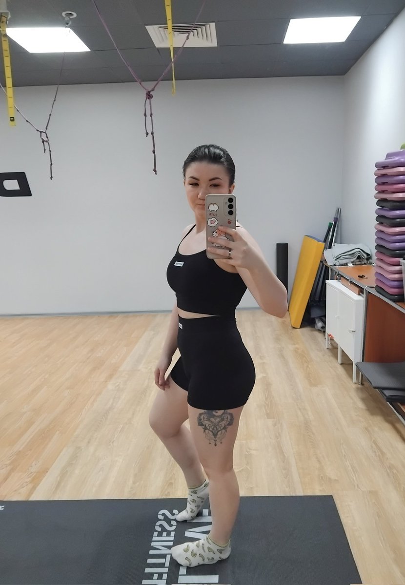 Baby_Pupsik's tweet photo. I guess it's time to drop some kgs 🤔🤠 https://t.co/w1JbTR3eHk