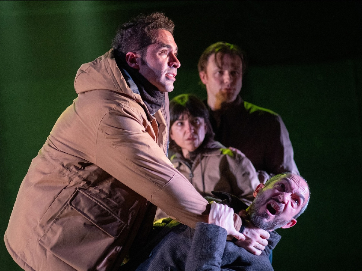 TEATROCLASICO's tweet photo. 🎭 #Los2HidalgosDeVerona sigue conquistando al público en la Sala Principal del Teatro de la Comedia. 👏🏼

❤️‍🩹 Una historia sobre lealtades, pasiones y decisiones que cambian destinos. ¡Solo hasta el 1 de junio!

🎟️ Más información y entradas en:
https://t.co/akTg1AlISs https://t.co/5yTRpTpSDC