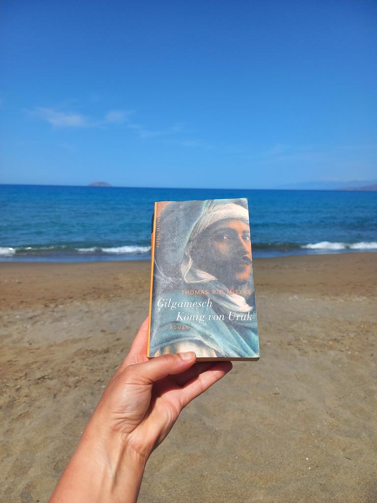 Got; tu çîroka mirovên yekem dizanî?  Belê, min çîrokên cûda bihîstine. Ya dawî kîjan çîrok ji te re hat gotin? 
Min got; divê ez careke din li bîra xwe bînim.