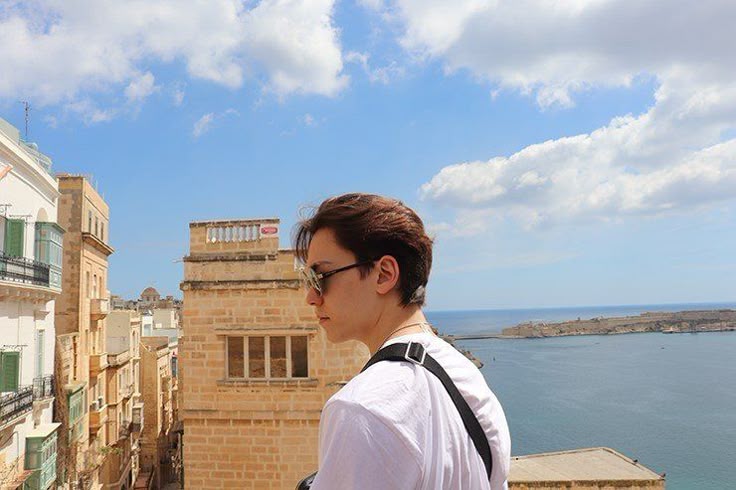 hitdehonn3's tweet photo. ( #หิรัญไว้พบกันใหม่

สวัสดีค่ะ ผปค.ซันนี่เองนะคะ ก่อนอื่นเลยต้องขอขอบคุณสตาฟที่ทำมูดี ๆ แบบนี้ออกมาและขอบคุณคนรอบตัวที่น่ารักของซันนี่ด้วยค่ะ ระยะนี้แอคทีฟเบาบางลงไปมากจากภาระงานที่ยุ่งในโลกมักเกิ้ลกลายเป็นว่าคีพคาร์ให้ซันนี่เป็นเด็กหมกตัวกับการตั้งใจสอบเสียอย่างนั้น lol (1) https://t.co/EM07PztXnO