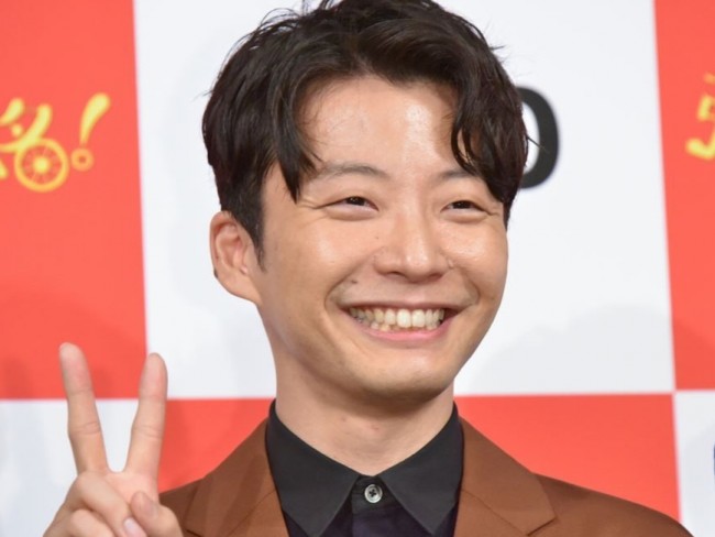 livedoornews's tweet image. 【報告】星野源、Switch2抽選結果を発表→落選・中村悠一が反応「源…」
news.livedoor.com/article/detail…
星野はSwitch2に落選したと発表し「もうやめだ!パーティーは!終わりです!」と悔しさをにじませた。これを受け、中村悠一がXで「源…お前もか」と投稿。星野も「悠一…お前もか」と返答した。