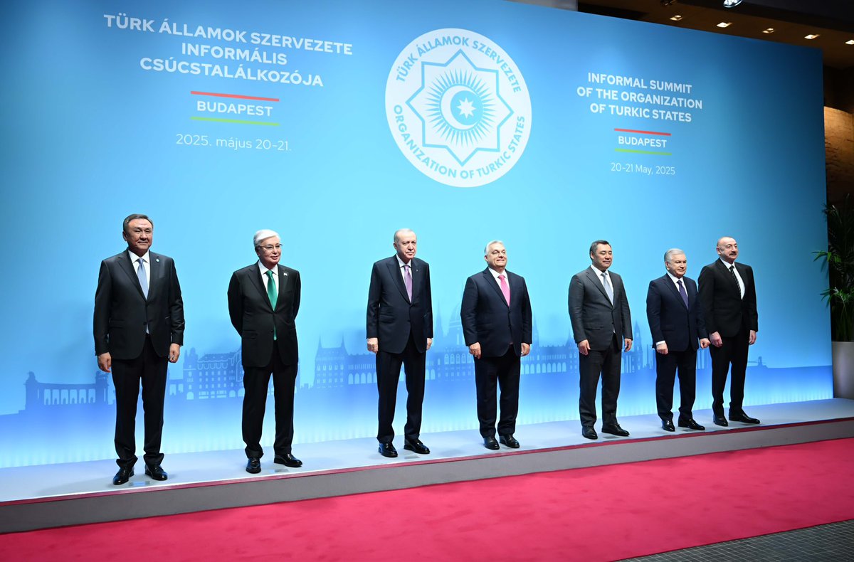 Press Office of the President of Kazakhstan (@aqorda_press) on Twitter photo 📸 Heads of delegations gathered for a family photo at the <a href="/Turkic_States/">Organization of Turkic States</a> Informal Summit 🇰🇿🇭🇺🇰🇬🇦🇿🇹🇷🇺🇿
#OTSBudapestSummit2025 📸 Heads of delegations gathered for a family photo at the <a href="/Turkic_States/">Organization of Turkic States</a> Informal Summit 🇰🇿🇭🇺🇰🇬🇦🇿🇹🇷🇺🇿
#OTSBudapestSummit2025