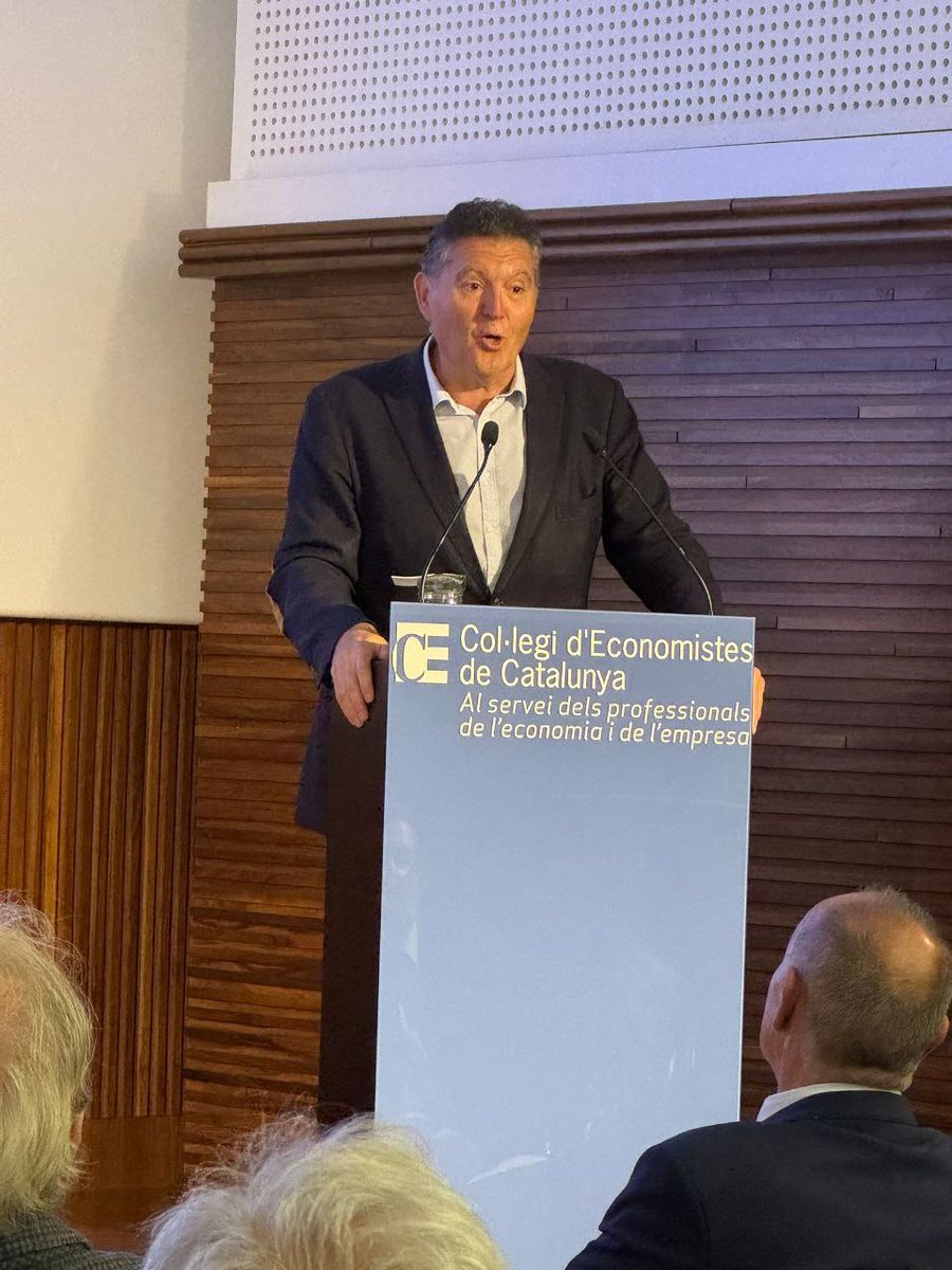 Fundació Campalans (@fcampalans) on Twitter photo El passat 19 de maig vam celebrar la jornada “La indústria en els nous temps geopolítics” al <a href="/economistescat/">Col·legi d'Economistes de Catalunya</a>
Experts van destacar que la indústria catalana té una oportunitat única per créixer i guanyar autonomia en un context global complex
Resum al web! l8.nu/12QR8 El passat 19 de maig vam celebrar la jornada “La indústria en els nous temps geopolítics” al <a href="/economistescat/">Col·legi d'Economistes de Catalunya</a>
Experts van destacar que la indústria catalana té una oportunitat única per créixer i guanyar autonomia en un context global complex
Resum al web! l8.nu/12QR8