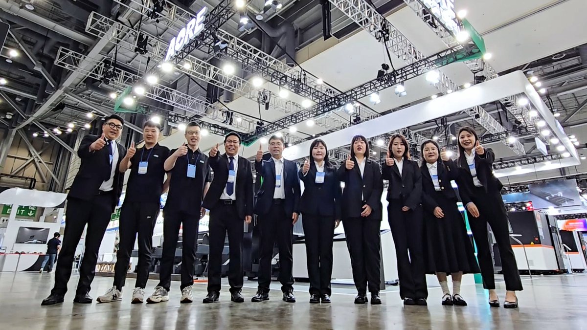 aorelaser's tweet image. Day 2 at #BUTECH2025 – AORE Keeps Shining! ✨

Don’t miss AORE’s spotlight booth (Hall 1, G-02)! 💥

✨ PHK Series
✨ TH Series

Our team’s here until May 23rd – Come chat tech, see live demos, and explore solutions! 어서 오세요~! ✨🇰🇷

#AOREWorldTour2025 #lasercuttingmachine
