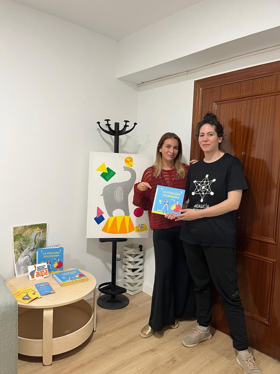 Hoy ha venido a vernos Raquel, la autora del libro "La pequeña soldadora". Para traernos lo que ha recaudado hasta ahora con las ventas de su cuento infantil 💛@rak3l009

Desde Aúpa queremos agradecer tu gesto solidario, mil gracias Raquel. Es una iniciativa preciosa! 🫂