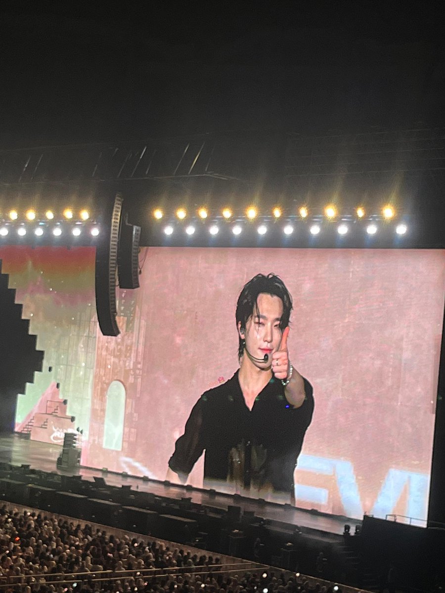 OopsItsJun's tweet photo. Udah 102 hari, kangen dino 😭😭😭 https://t.co/iTGBMdtCA6