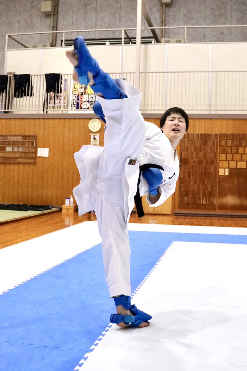 Ninmonkai's tweet photo. 🥋
船山監督秘密計画オフショット…？🥊📸
#karate #空手 
#山口大学 #山口大学空手道部 https://t.co/MHEySeVO2b