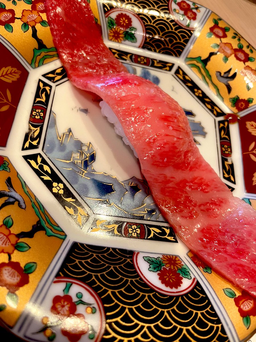 rnyan77's tweet photo. 接待疲れた。
お偉いさん達は、高いお肉がすきらしい。
🐷 https://t.co/0iEIfZTP6y