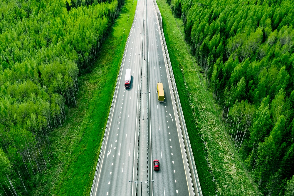 🌱 La #LogísticaFarmacéutica también tiene un rol clave en la transición hacia un modelo más sostenible. El uso de vehículos de bajas emisiones y los almacenes energéticamente eficientes son algunas de las acciones que permiten reducir la huella ambiental. airpharm.com/blog/reducir-e…