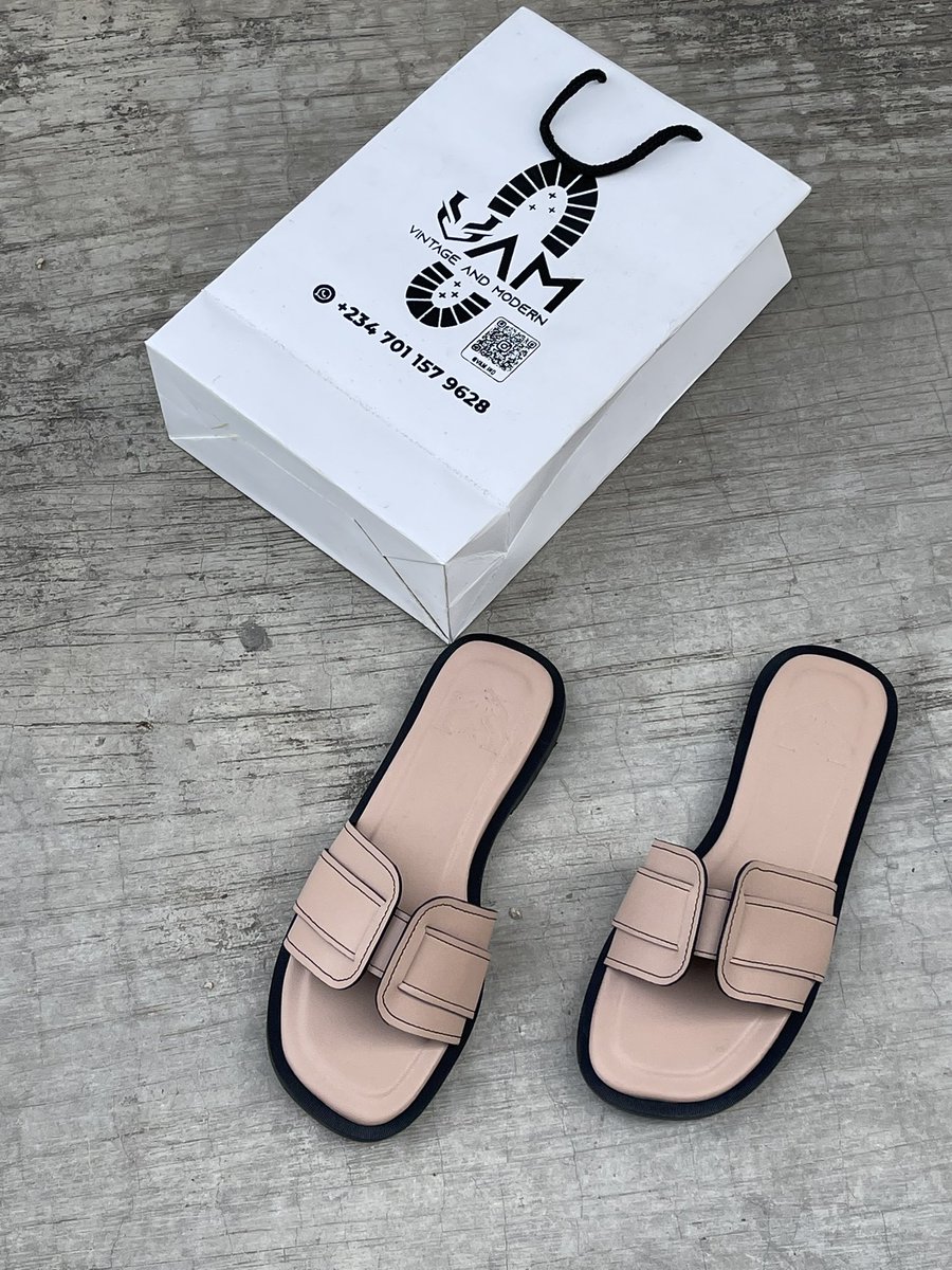 Ekene_black's tweet photo. “Made with care. Styled anywhere.”

Product: ZAMANI

Available in all colors https://t.co/vFcwyWmNEZ